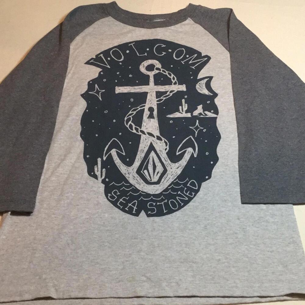 Vintage Volcom baseball style shirt Small